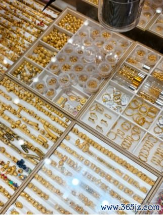 黄金首饰&nbsp; 图片开首：每经记者 潘婷 摄